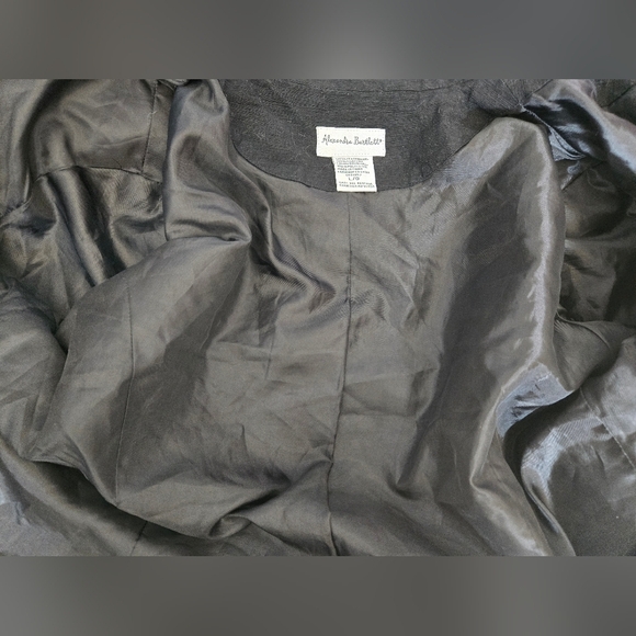 ALEXANDRA BARTLETT 100% Silk Black and Gold Embroidered Jacket. Size Large - Picture 7 of 9